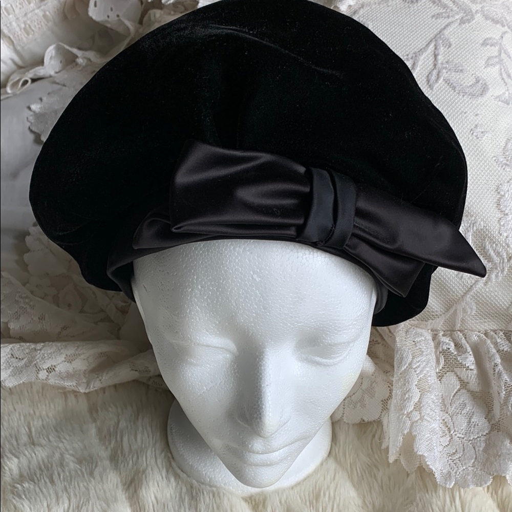 Vintage black velvet beret hat with large bow simpsons sears